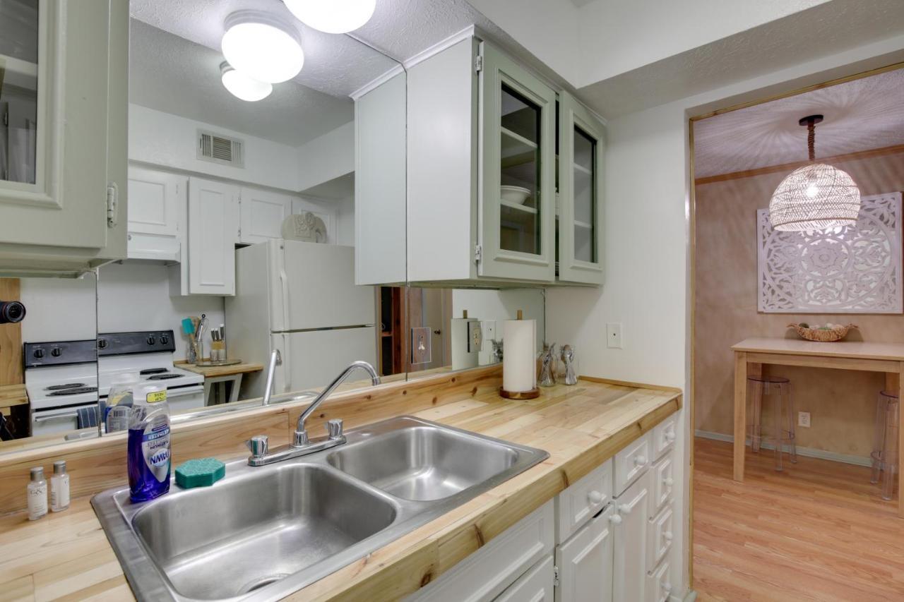 With Pool Access - Walk To Knox Street! *