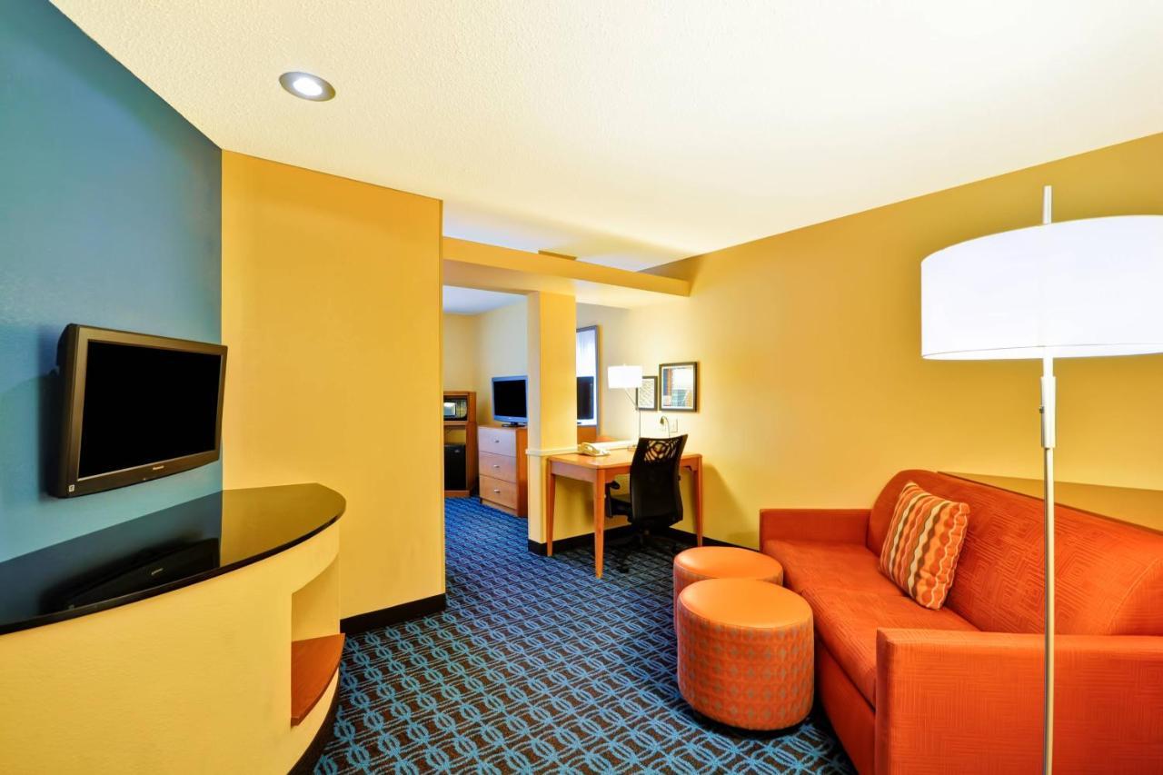 Fairfield & Medical/market Center Hotel Dallas