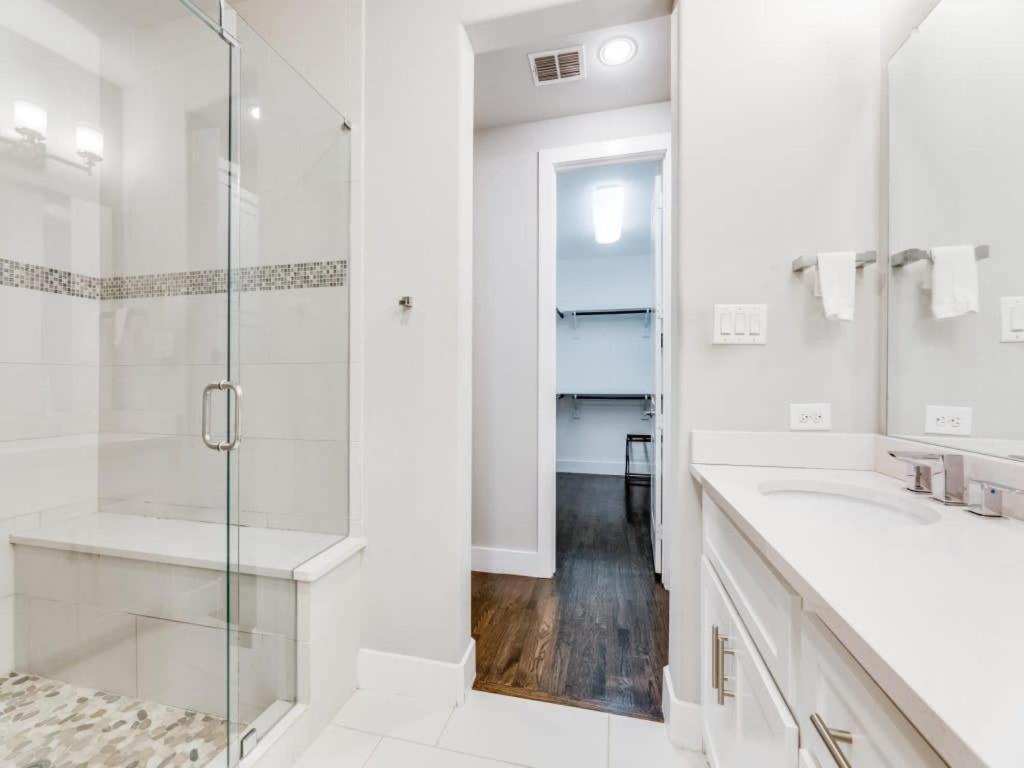Apartamento Cozysuites Uptown 3br King Beds Skyline View
