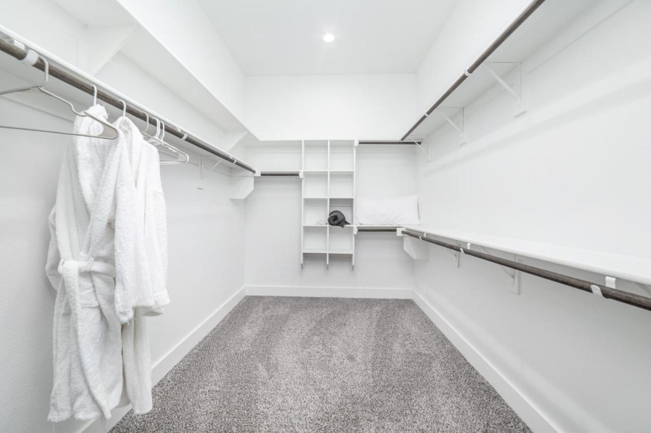 Spectacular 4brs In Downtown *