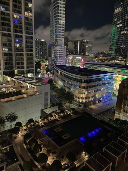 Opulence Is A Way Of Life Apartamento Dallas