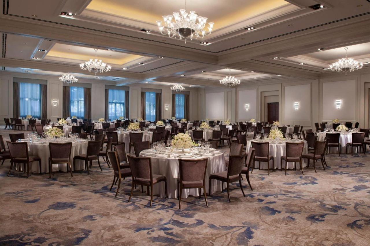 The Ritz-carlton,