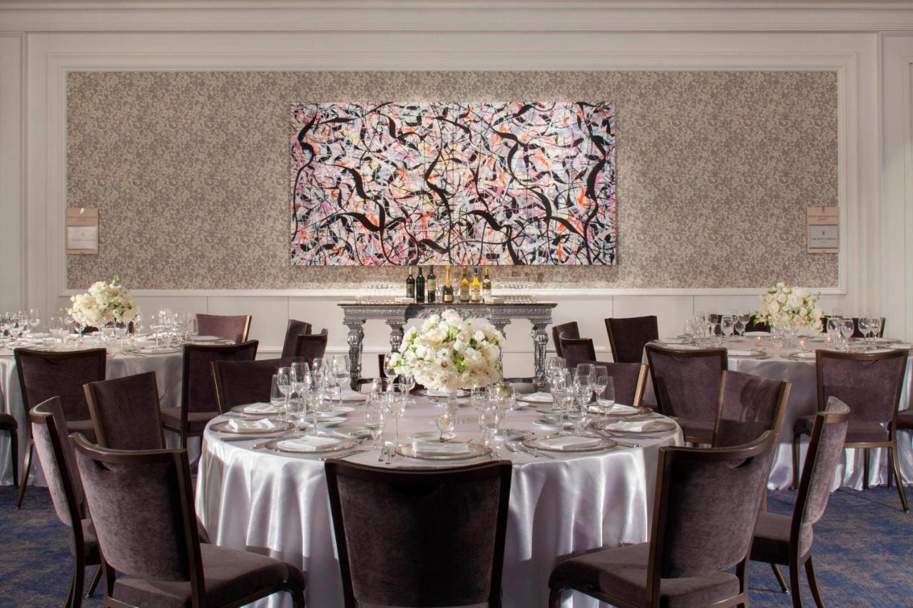 The Ritz-carlton, Hotel