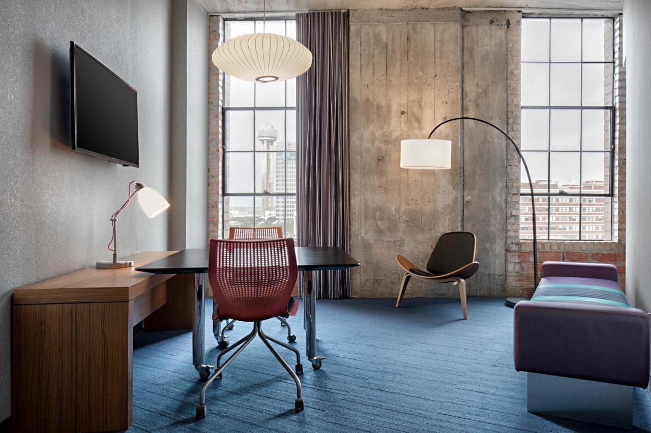 Aloft Downtown 3*