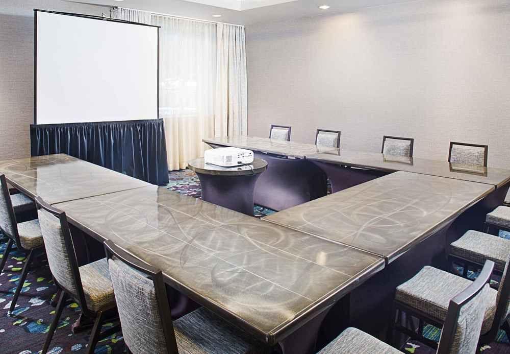 Hotel Marriott Medical/market Center 4*