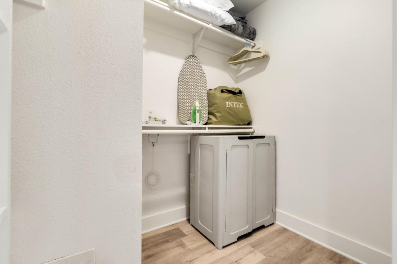 Apartment Luxury Queen Near Downtown Dtx/free Netflix &parking Dallas