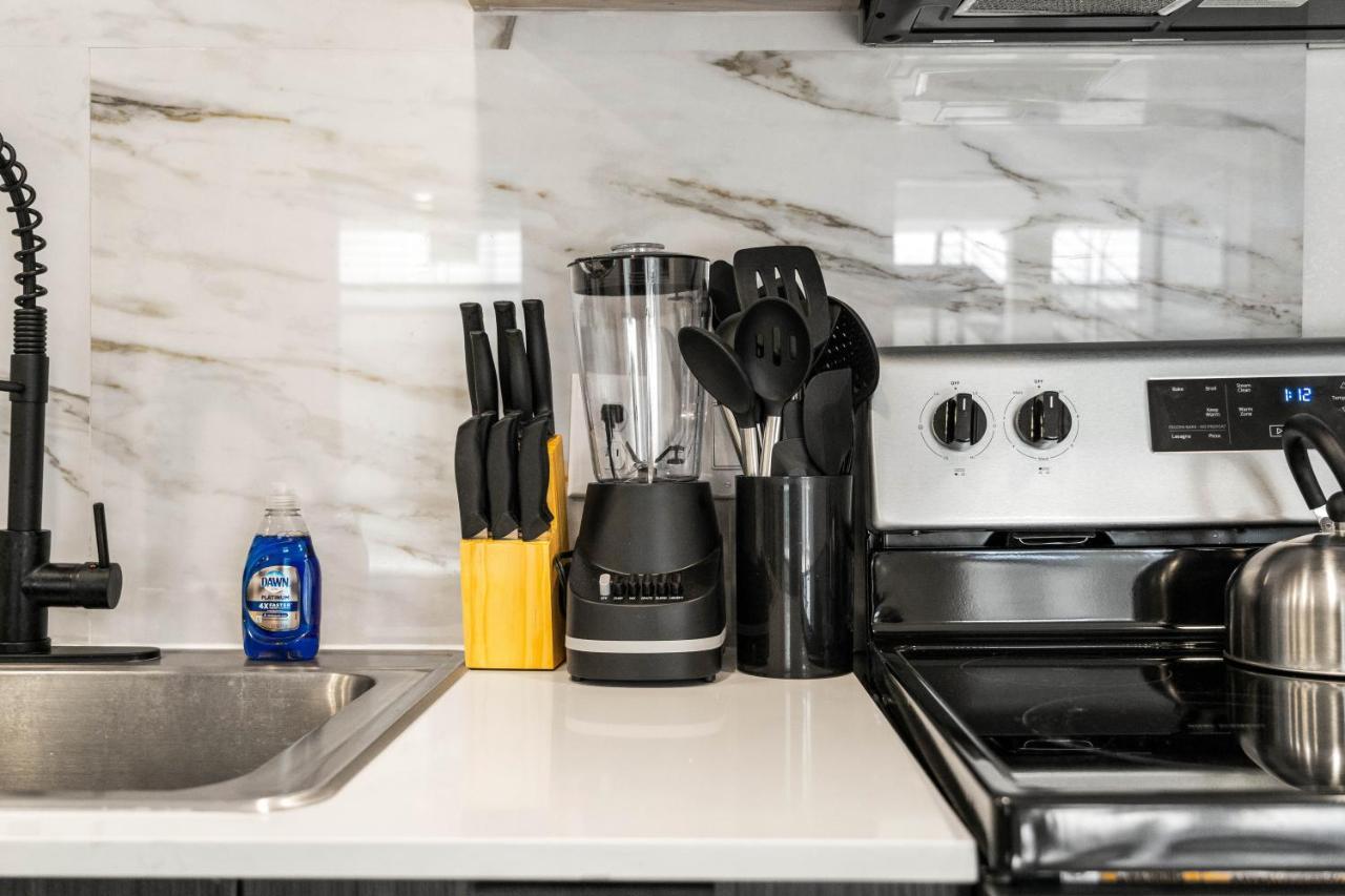 Apartment Luxury Queen Near Downtown Dtx/free Netflix &parking *