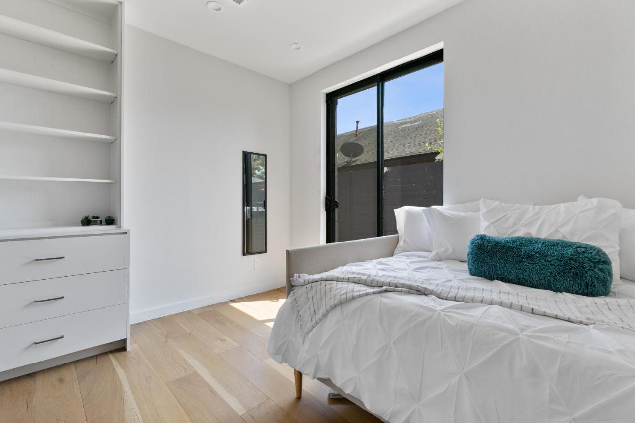 Eastvillage Signature By Dunyha Villa Dallas