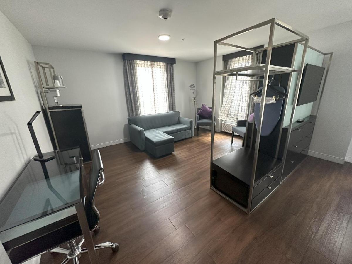 Express - Downtown By Ihg Hotel 3*