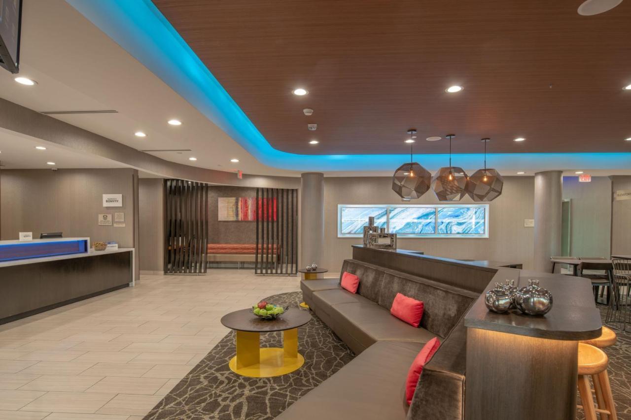 Springhill Expressway Hotel 3*