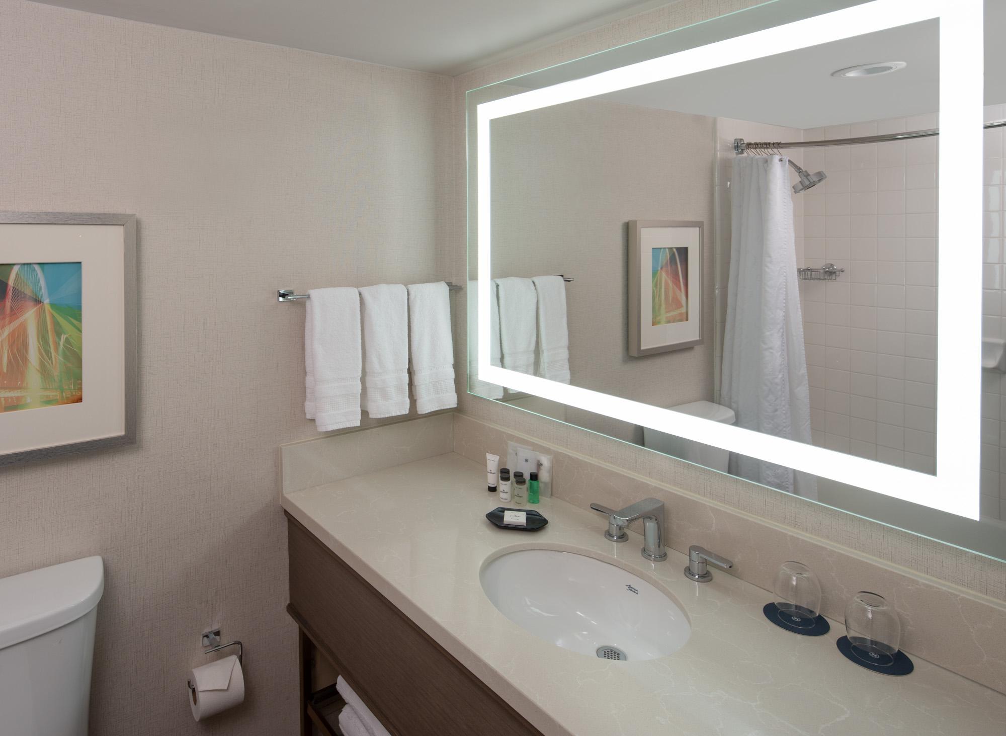 Sheraton By The Galleria 4*