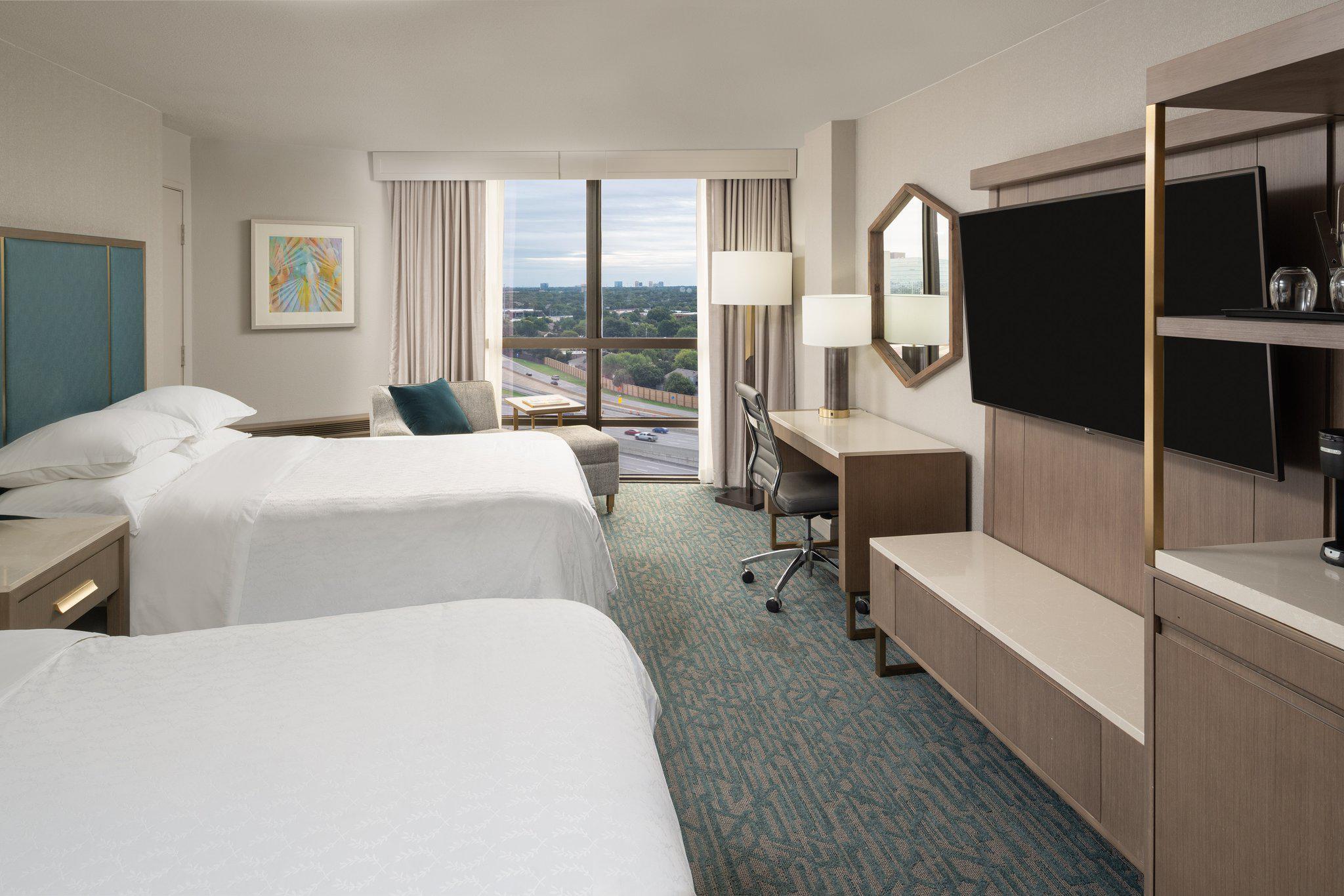 Sheraton By The Galleria 4*