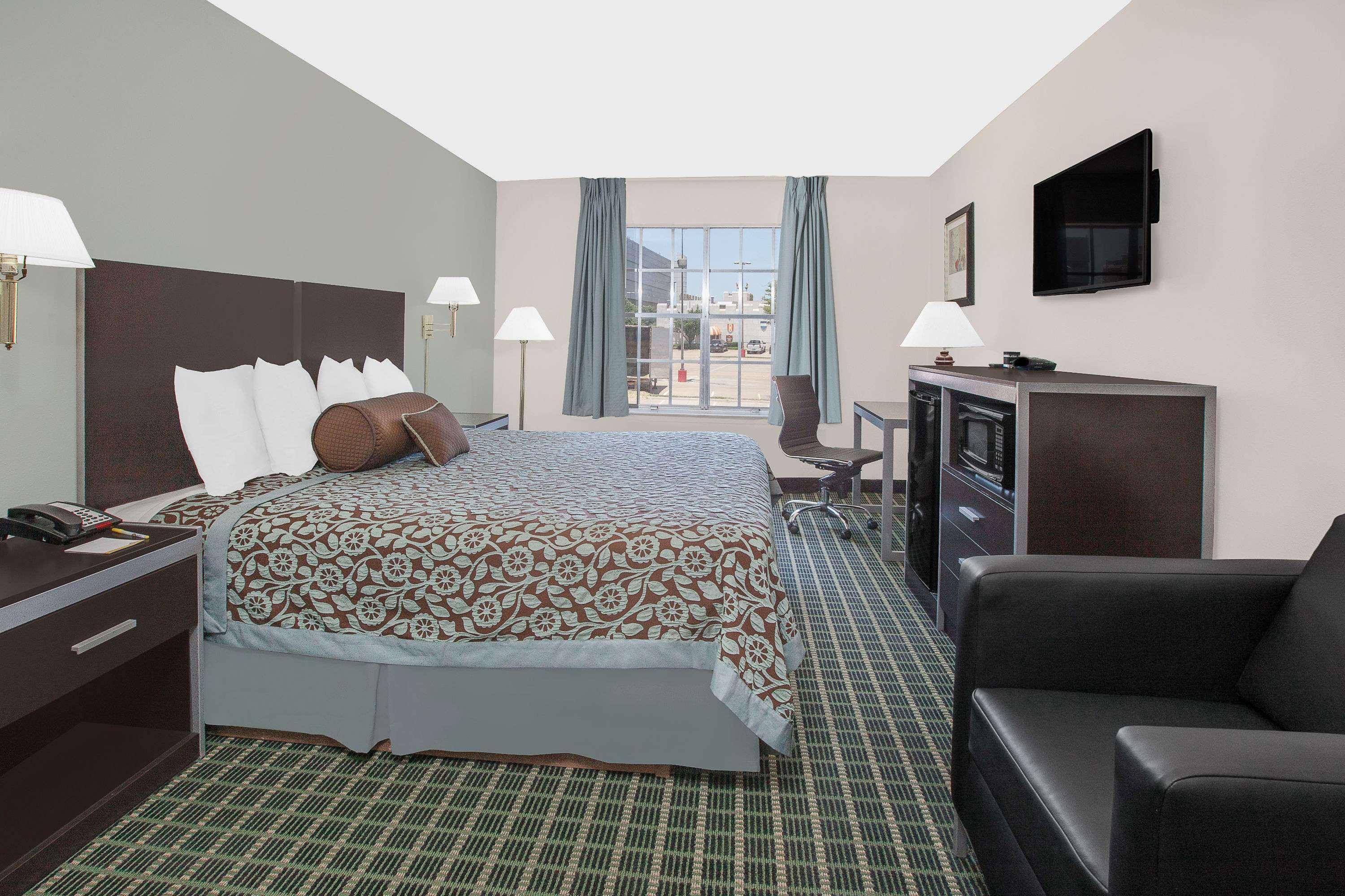 Motel Days By Wyndham Market Center Field Dallas
