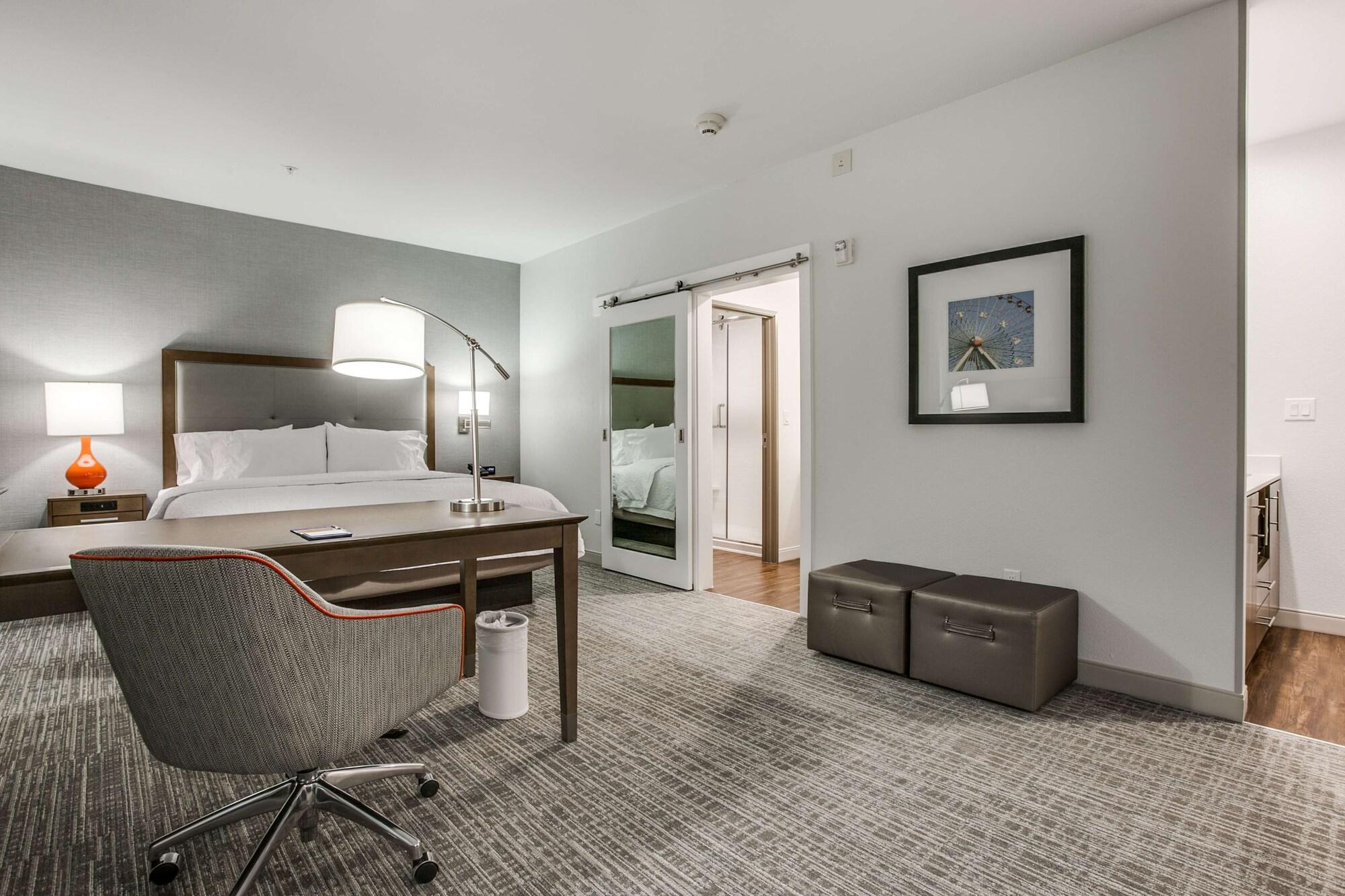 Hampton Inn & Suites Dallas-Central Expy/North Park Area 3* Dallas