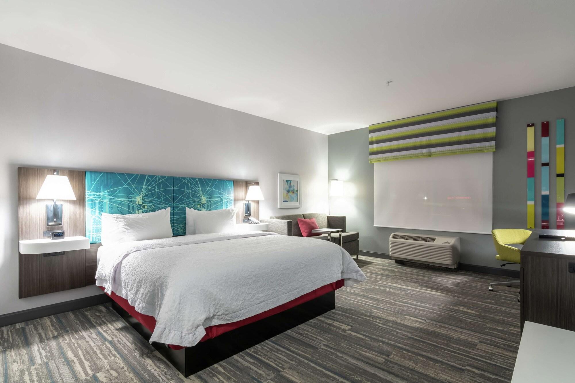 Hampton & East 3* Dallas