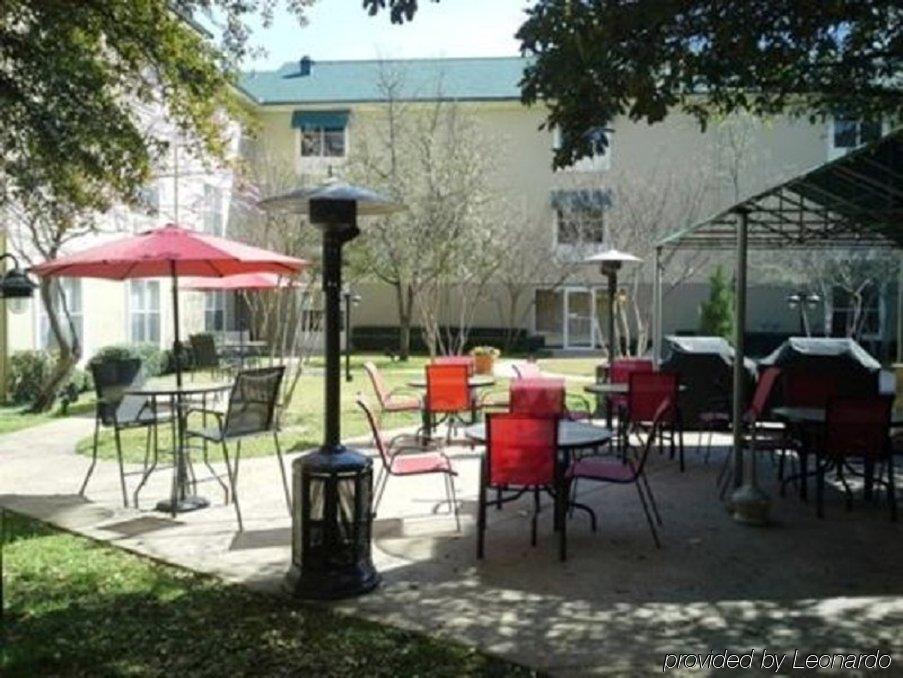 Candlewood Market Center-love Field By Ihg Dallas