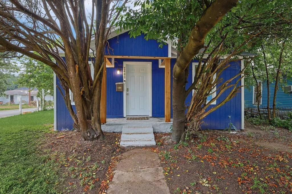 Cowboy Royal Blue Star House 2 Mi To Fair Park Holiday home Dallas