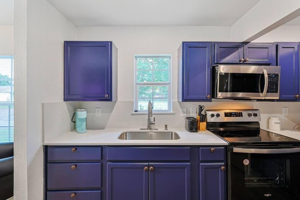 Holiday home Cowboy Royal Blue Star House 2 Mi To Fair Park