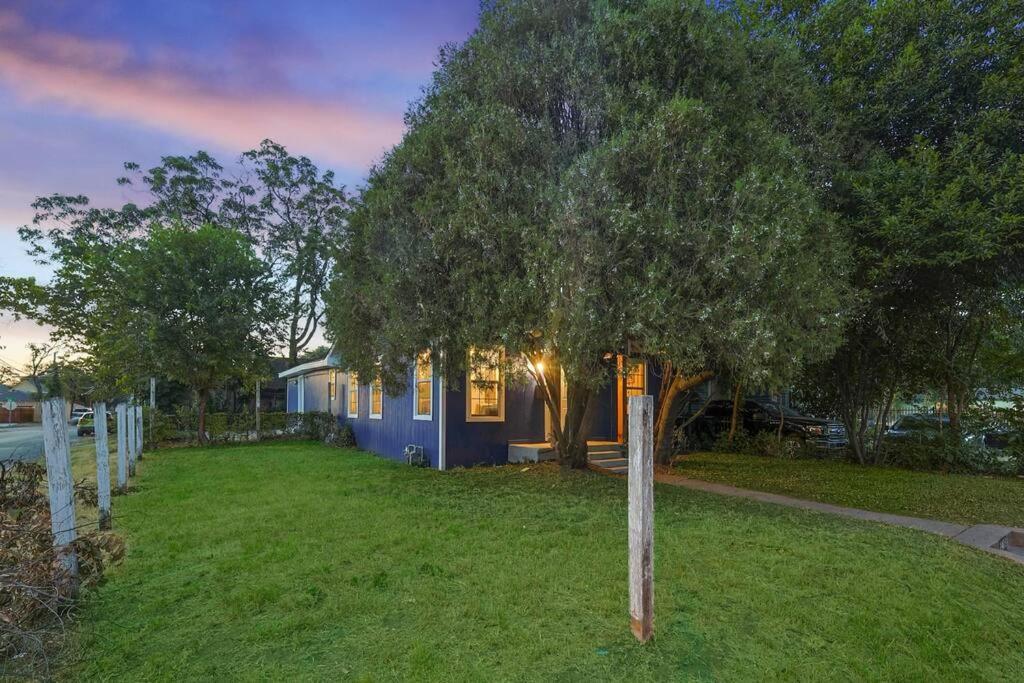 Cowboy Royal Blue Star House 2 Mi To Fair Park *