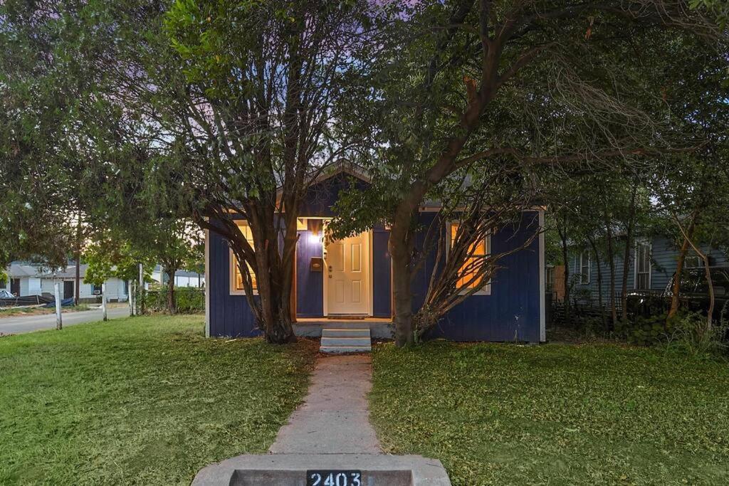 Holiday home Cowboy Royal Blue Star House 2 Mi To Fair Park Dallas