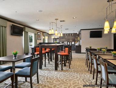 Hotel Baymont By Wyndham Dallas/ Field Dallas