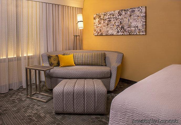 Courtyard By Marriott Northwest
