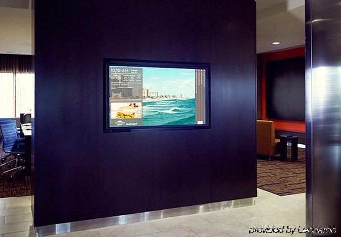 Courtyard By Marriott Northwest