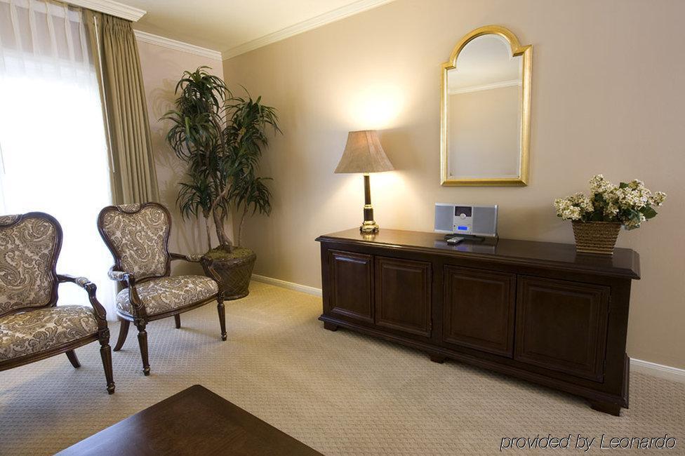 Cooper Conference Center & 3*