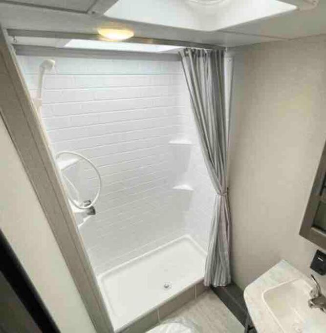 Tiny Rv In The Heart Of & Dos Xx *