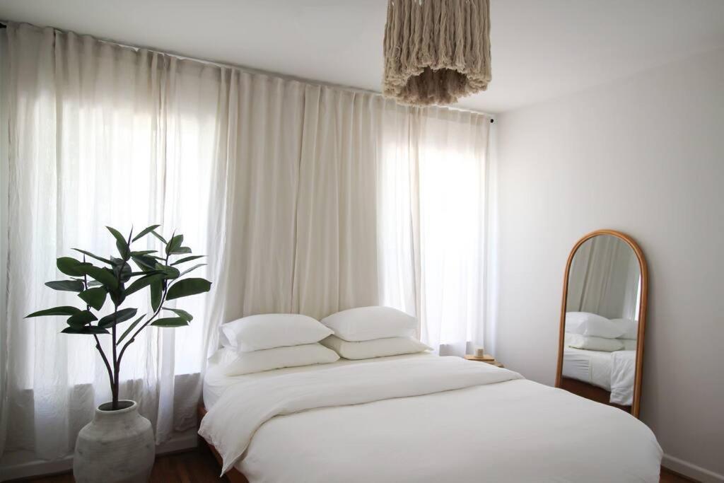Citizen Nomad: A Desert Retreat In The * Dallas