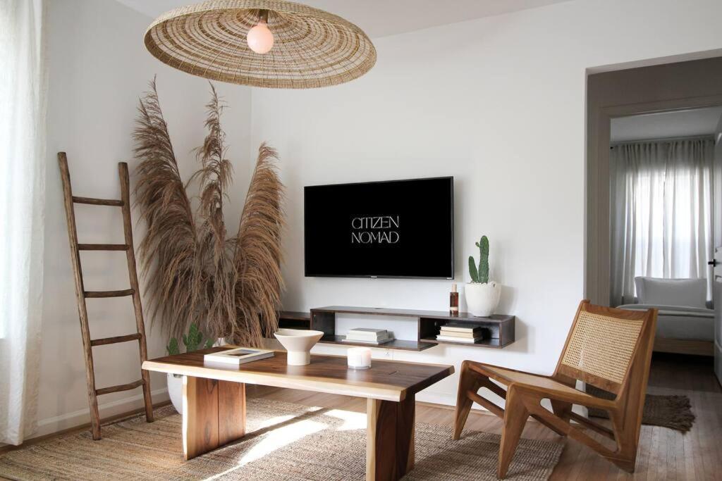 Citizen Nomad: A Desert Retreat In The * Dallas