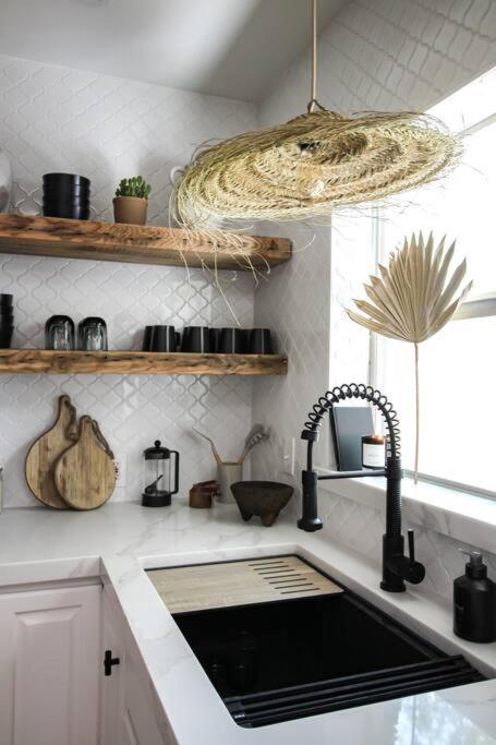 Citizen Nomad: A Desert Retreat In The