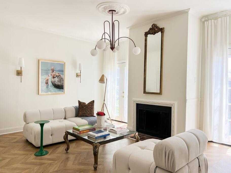 Mr. Nomad: Parisian Pophaus In Uptown Dallas