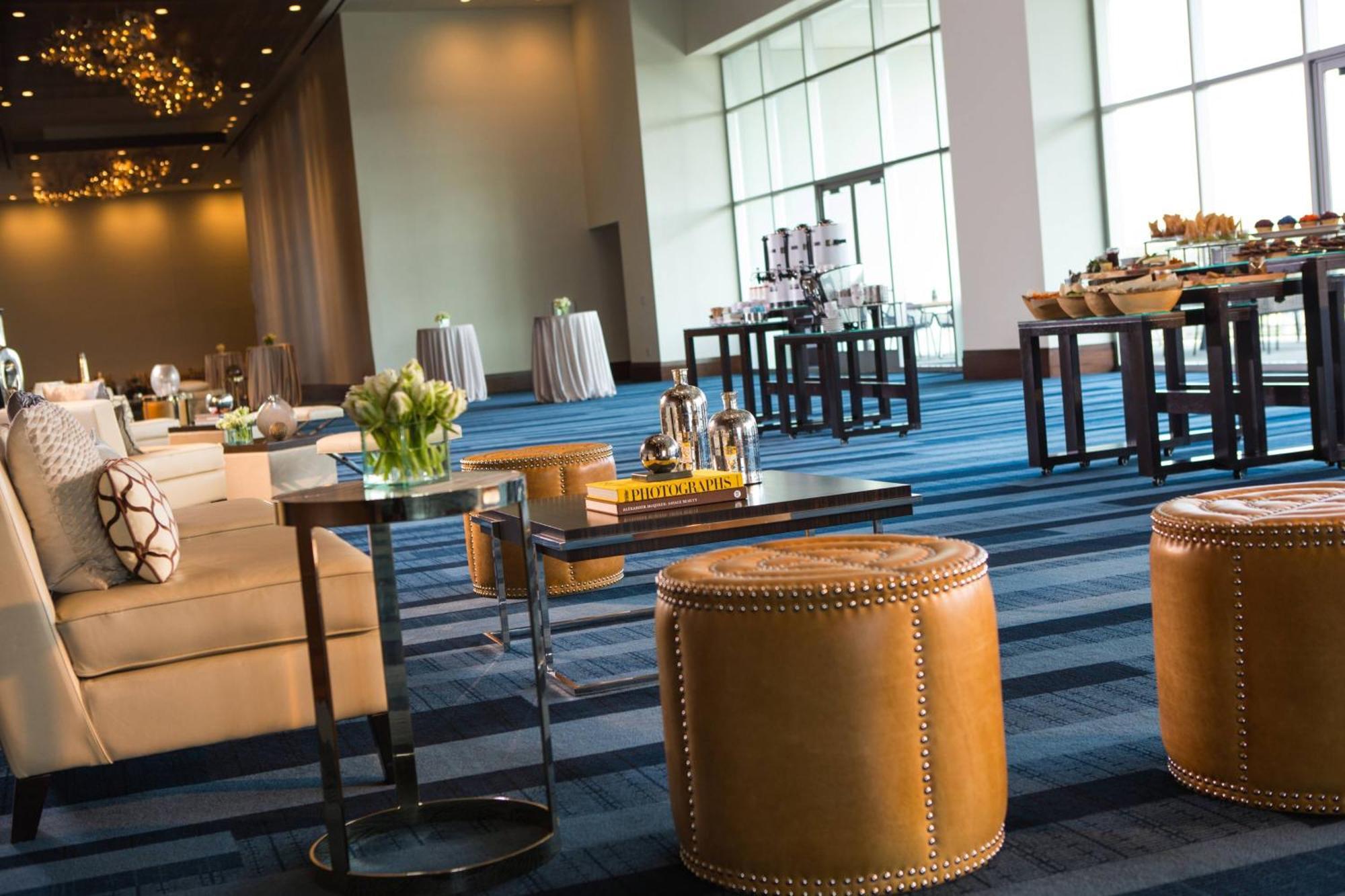 Renaissance Hotel 4*