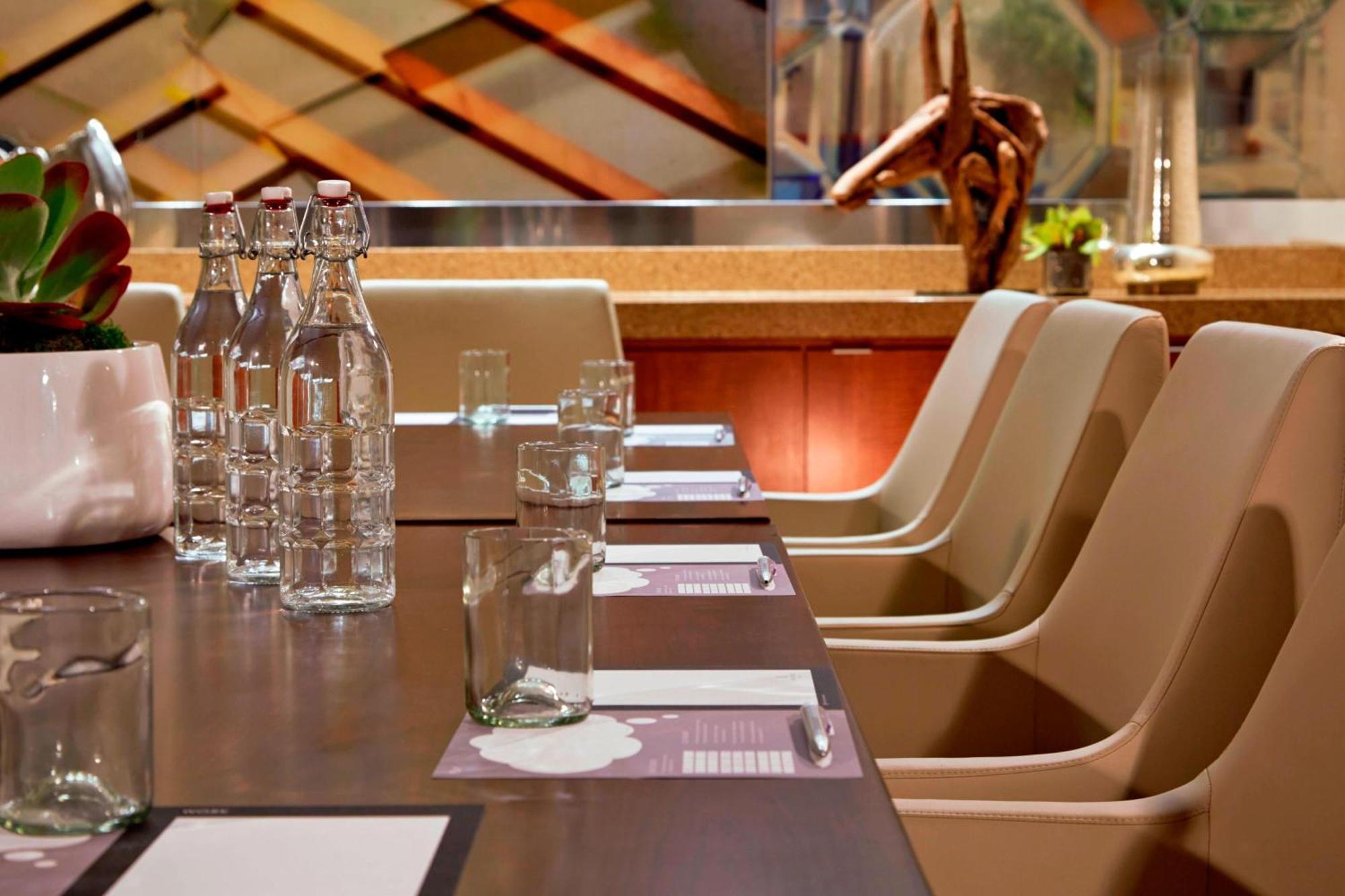 Renaissance 4* Dallas