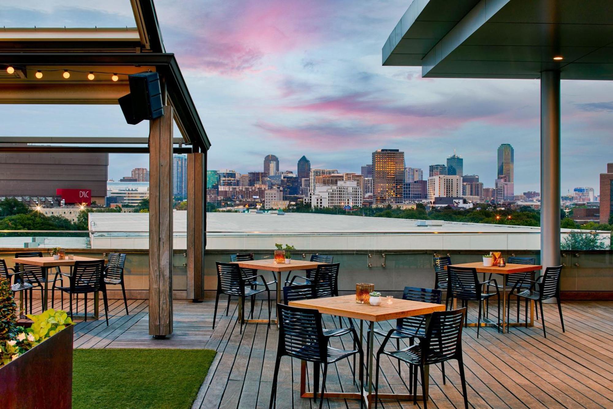 Renaissance 4* Dallas