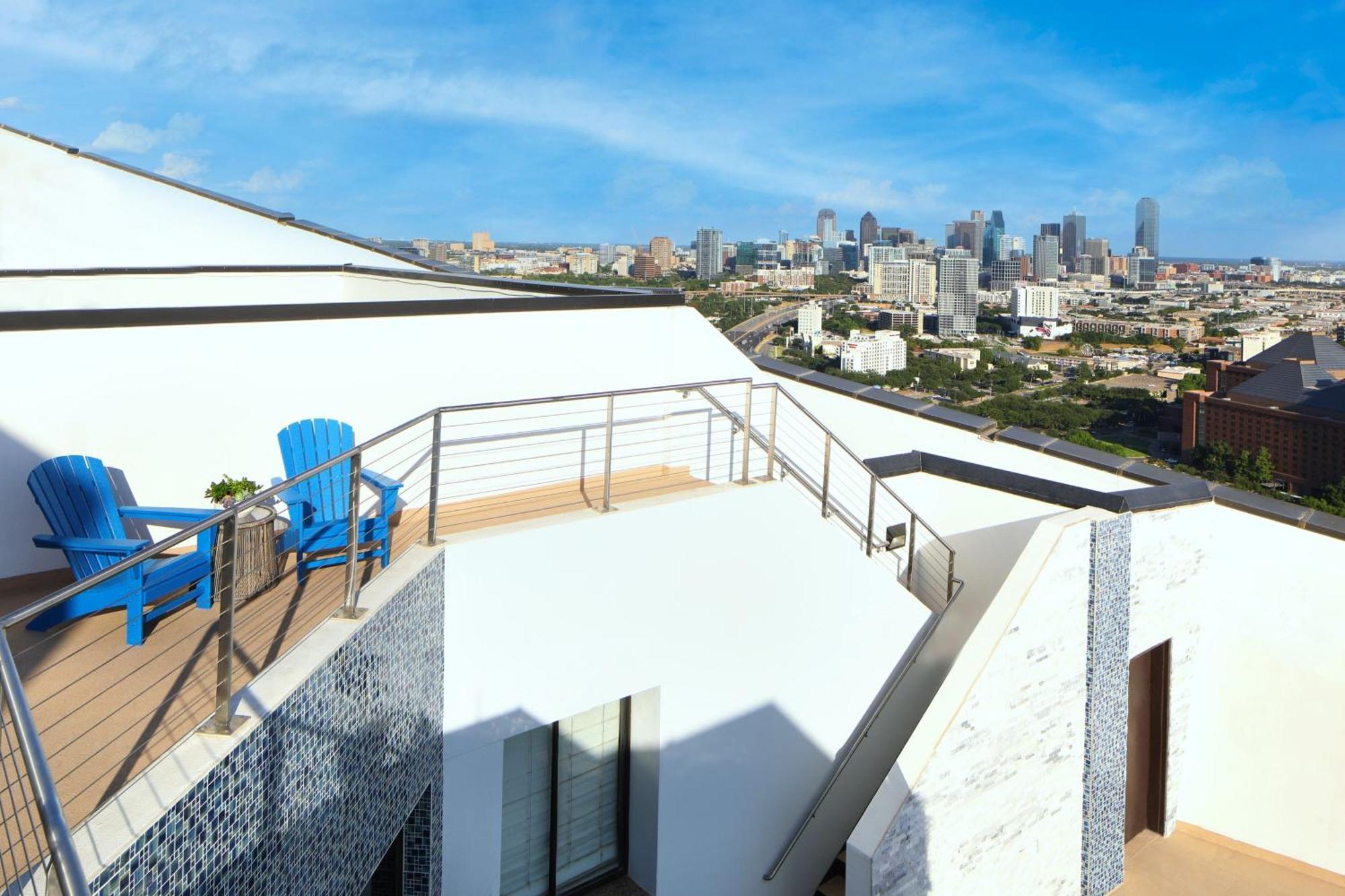 Renaissance 4* Dallas