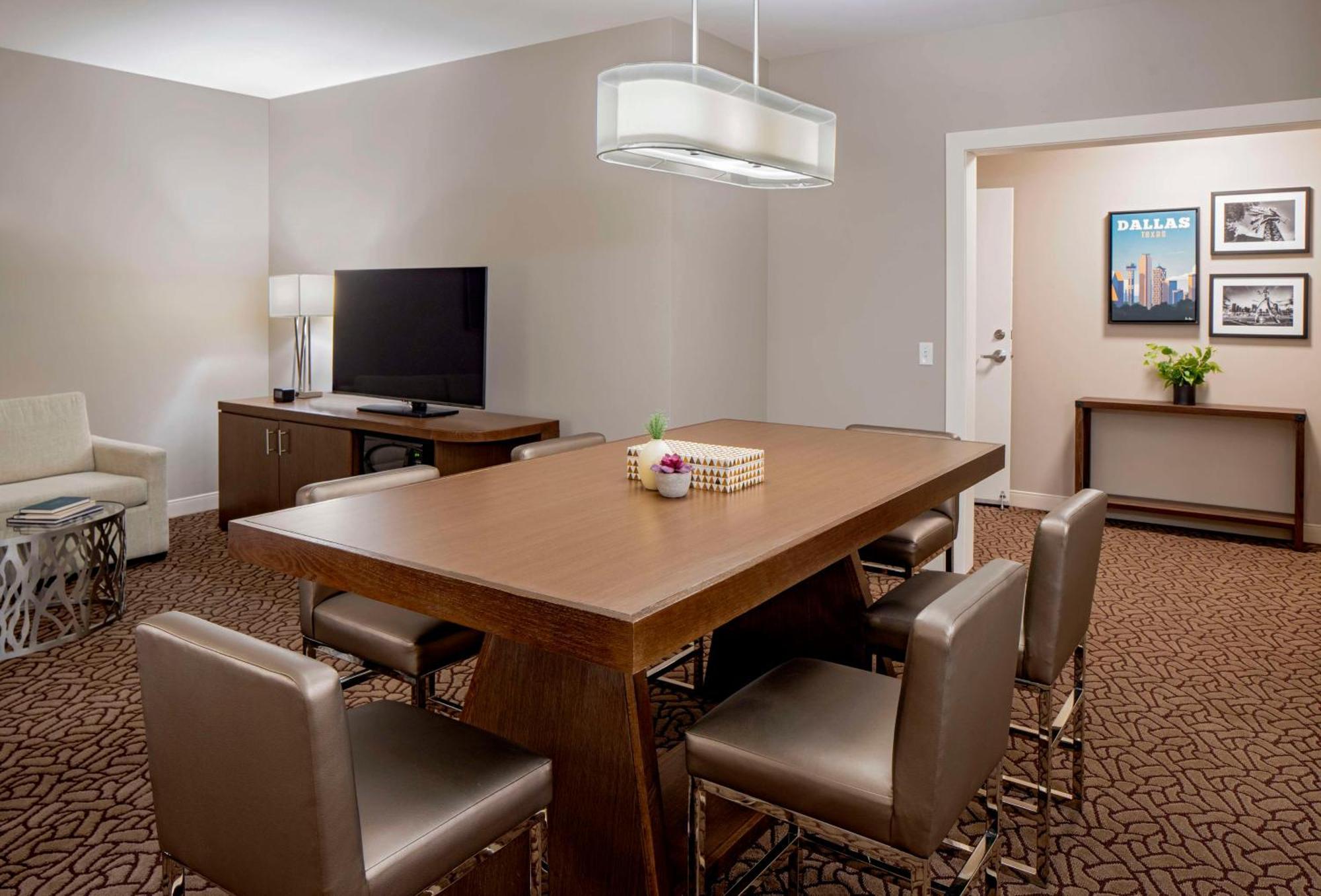 Hilton Garden Downtown Hotel 3*