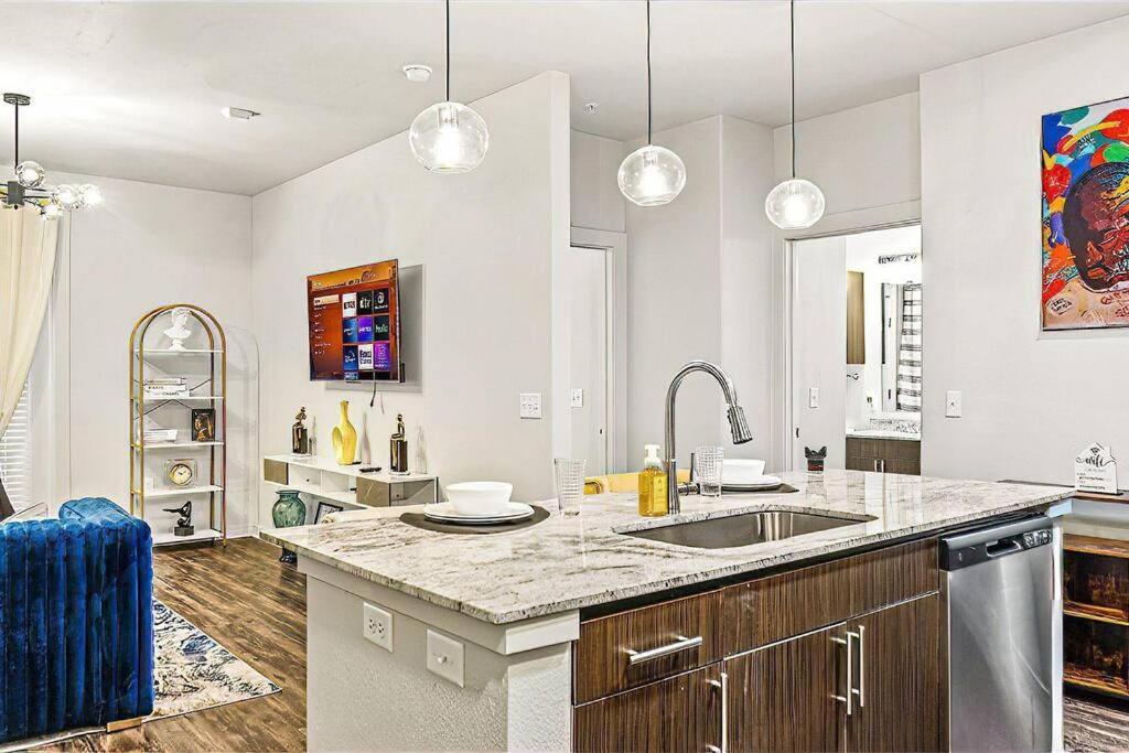 Apartment Contemporary Lux 1bd Downtown