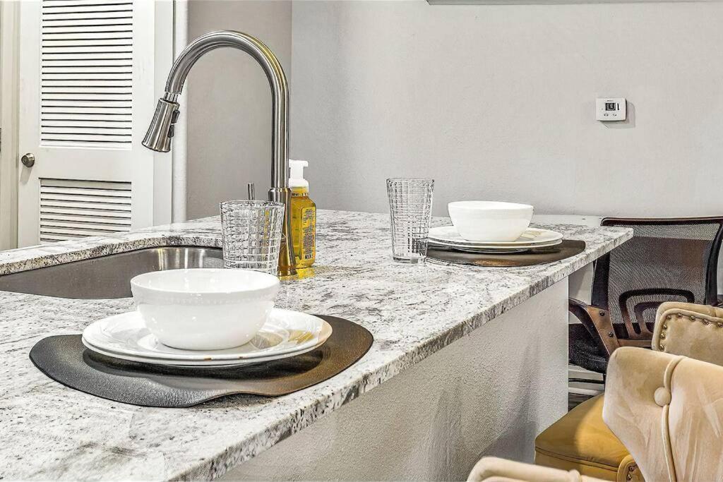Contemporary Lux 1bd Downtown Apartment Dallas