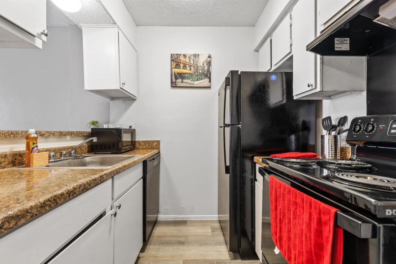 Cute Affordable In Dfw Apartment *