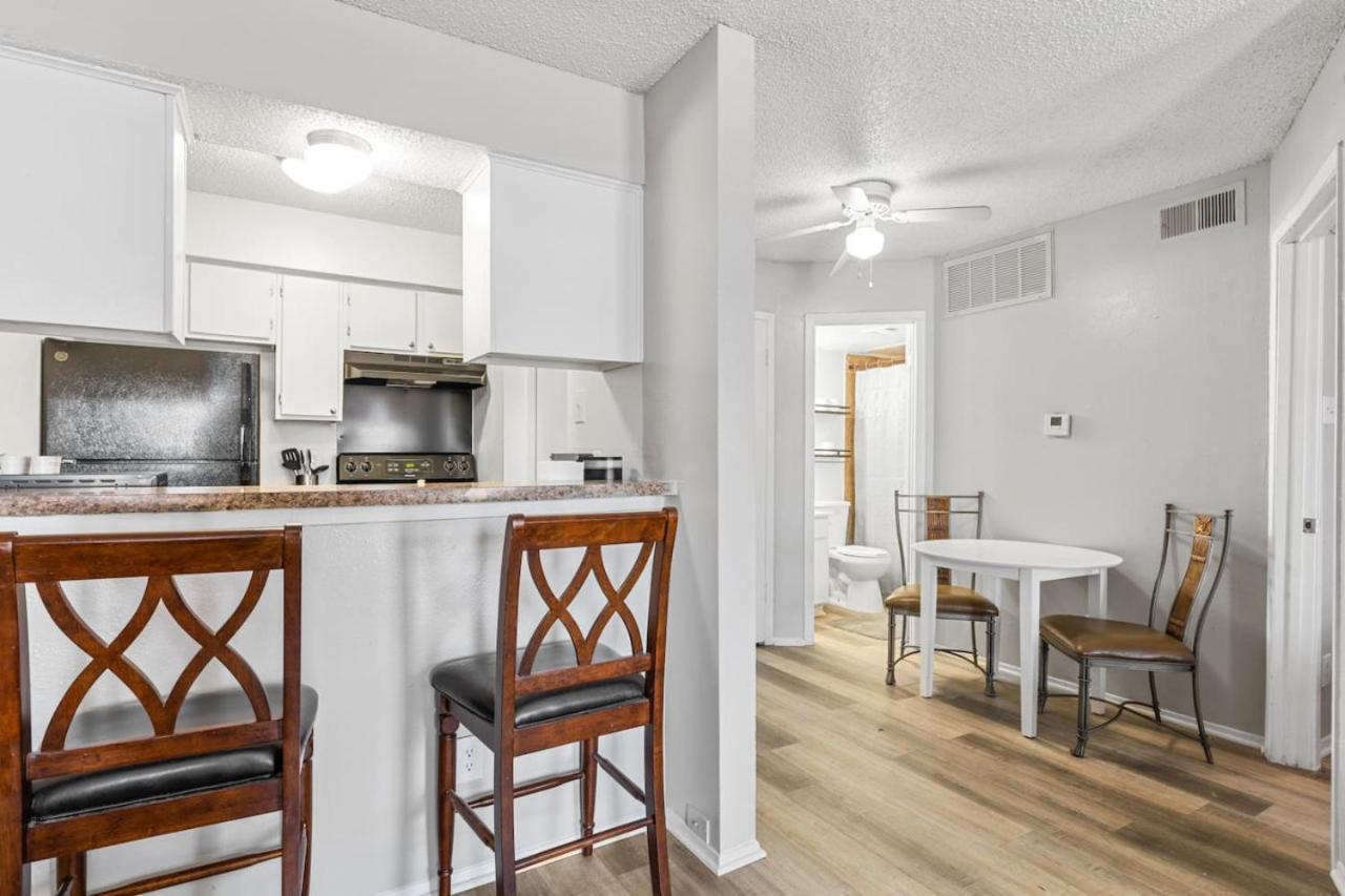 Cute Affordable In Dfw * Dallas