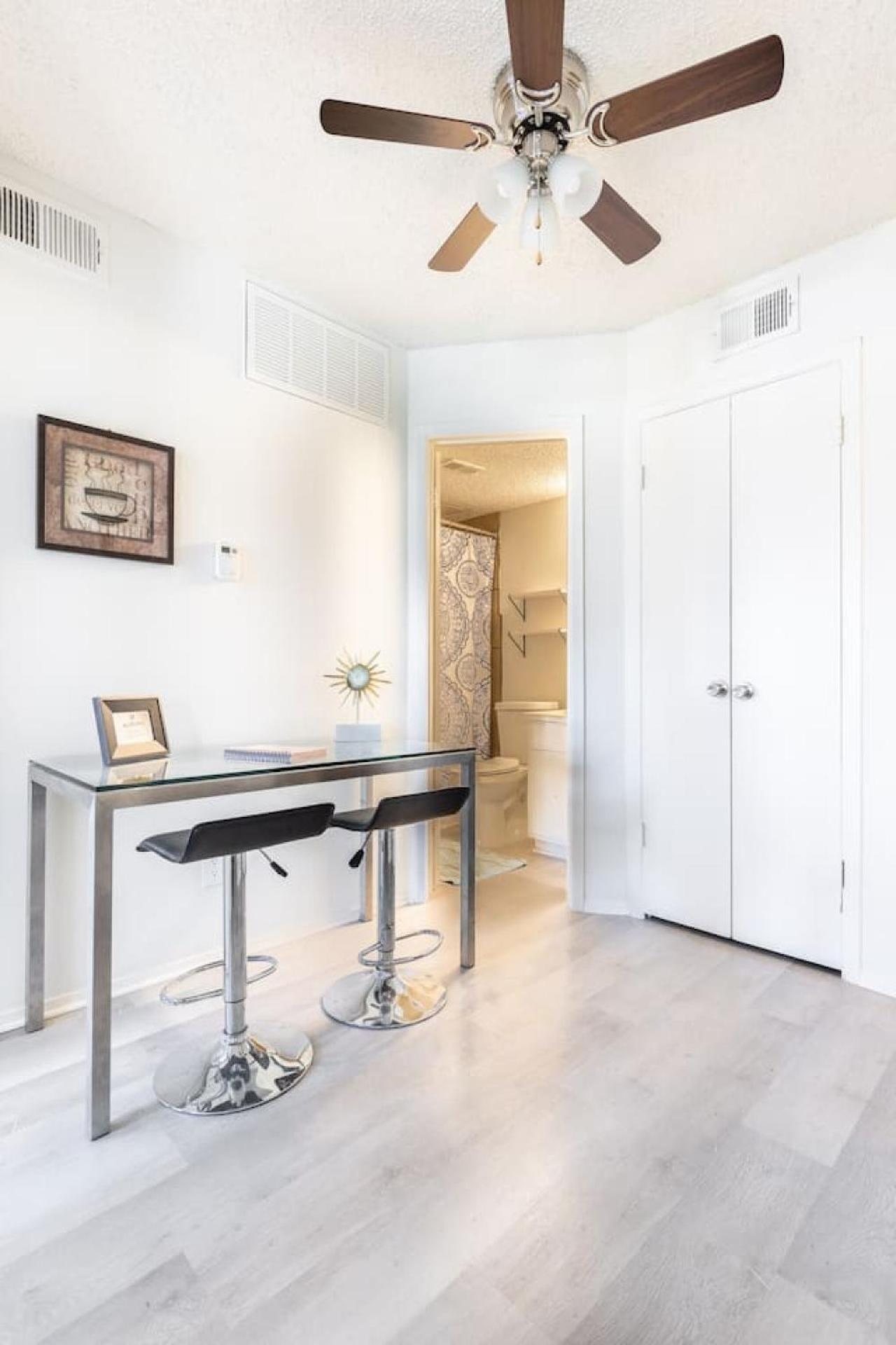Simplicity At Its Finest One Bed One Bath In Dfw