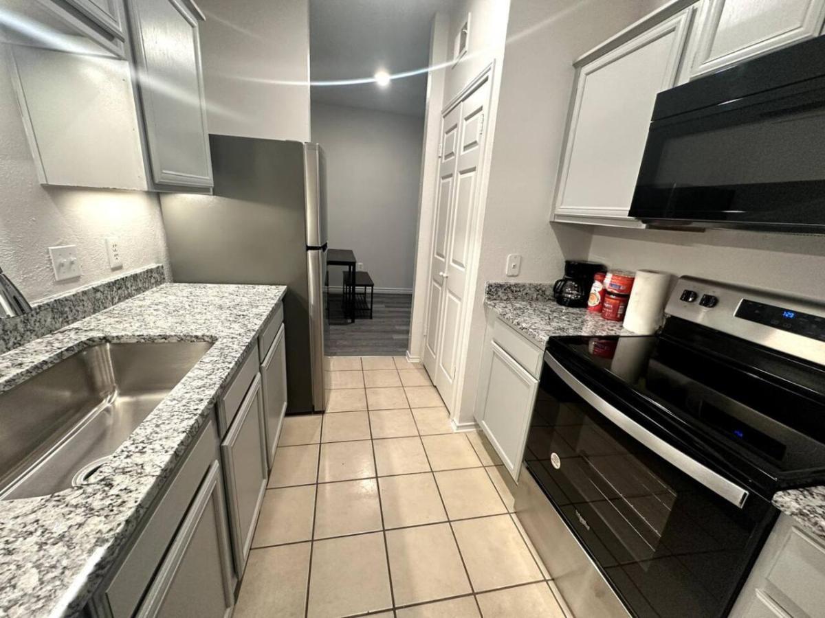 Apartamento Cozy Rustic W Pool ,patio, Mailbox Dallas
