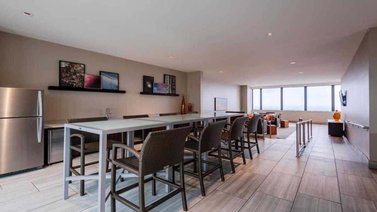 16th Fl Bold Cozysuites With Pool, Gym #3 Apartment Dallas