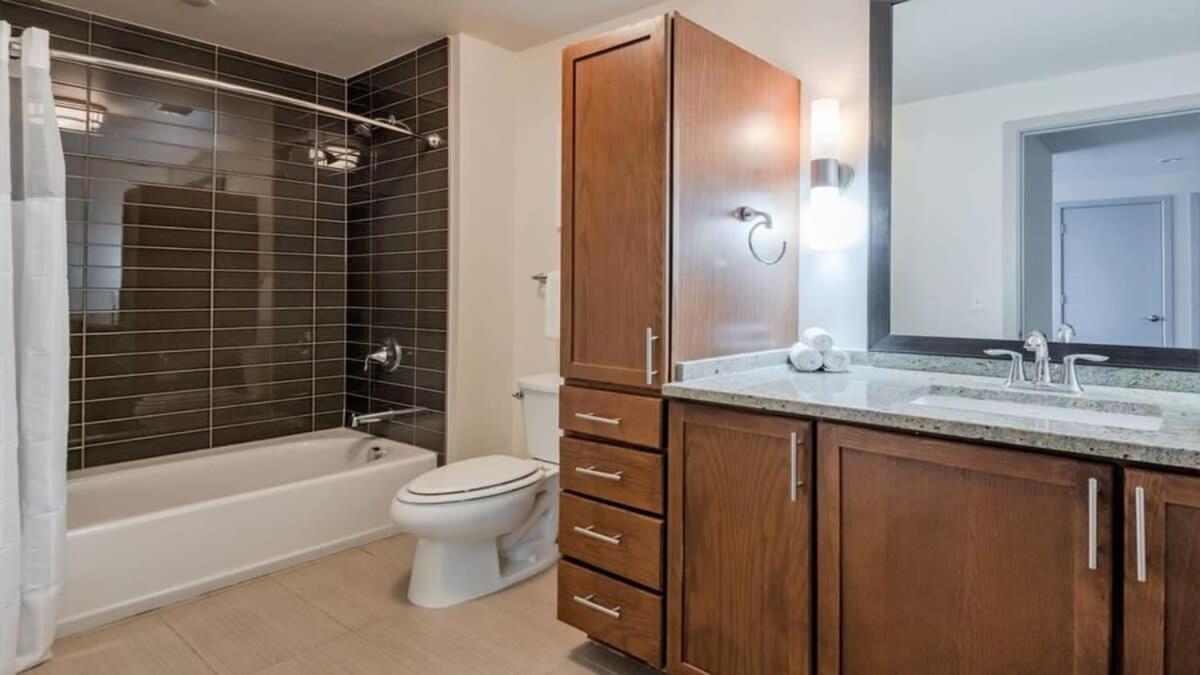 16th Fl Bold Cozysuites With Pool, Gym #3 Apartment