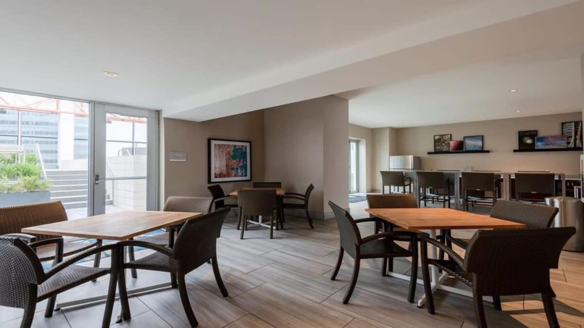 Apartment 16th Fl Bold Cozysuites With Pool, Gym #3