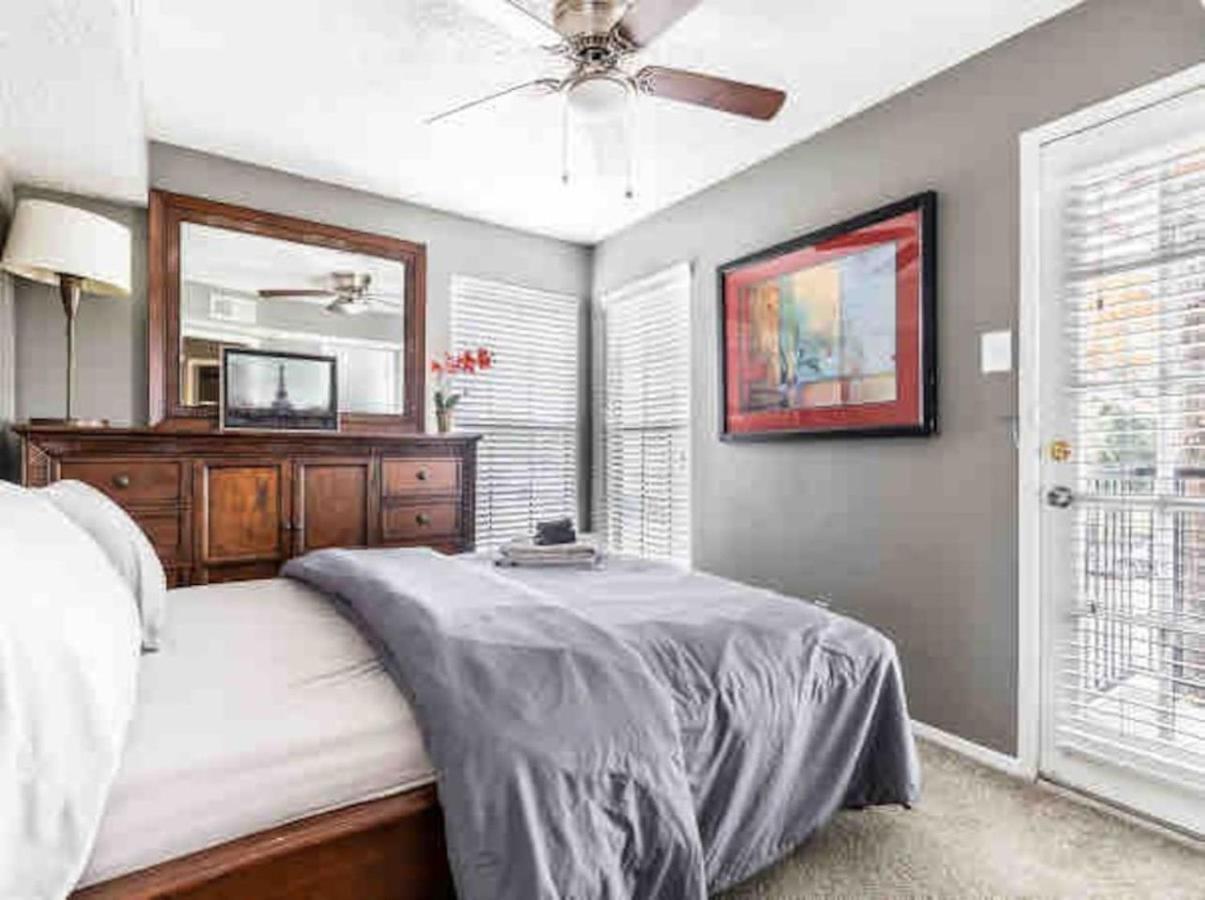 Apartamento Affordable With Balcony Dallas