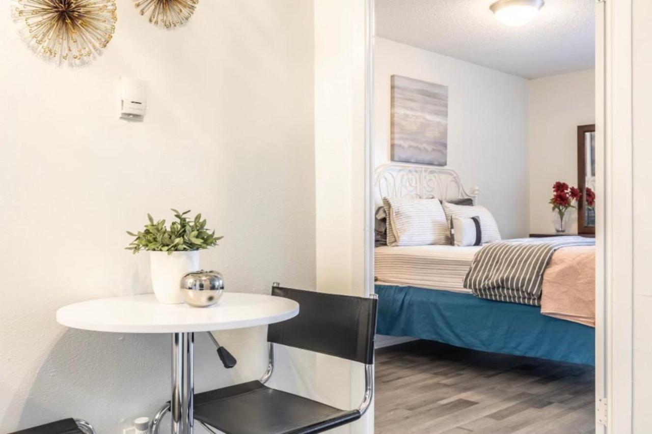 North Updated One Bedroom Dallas