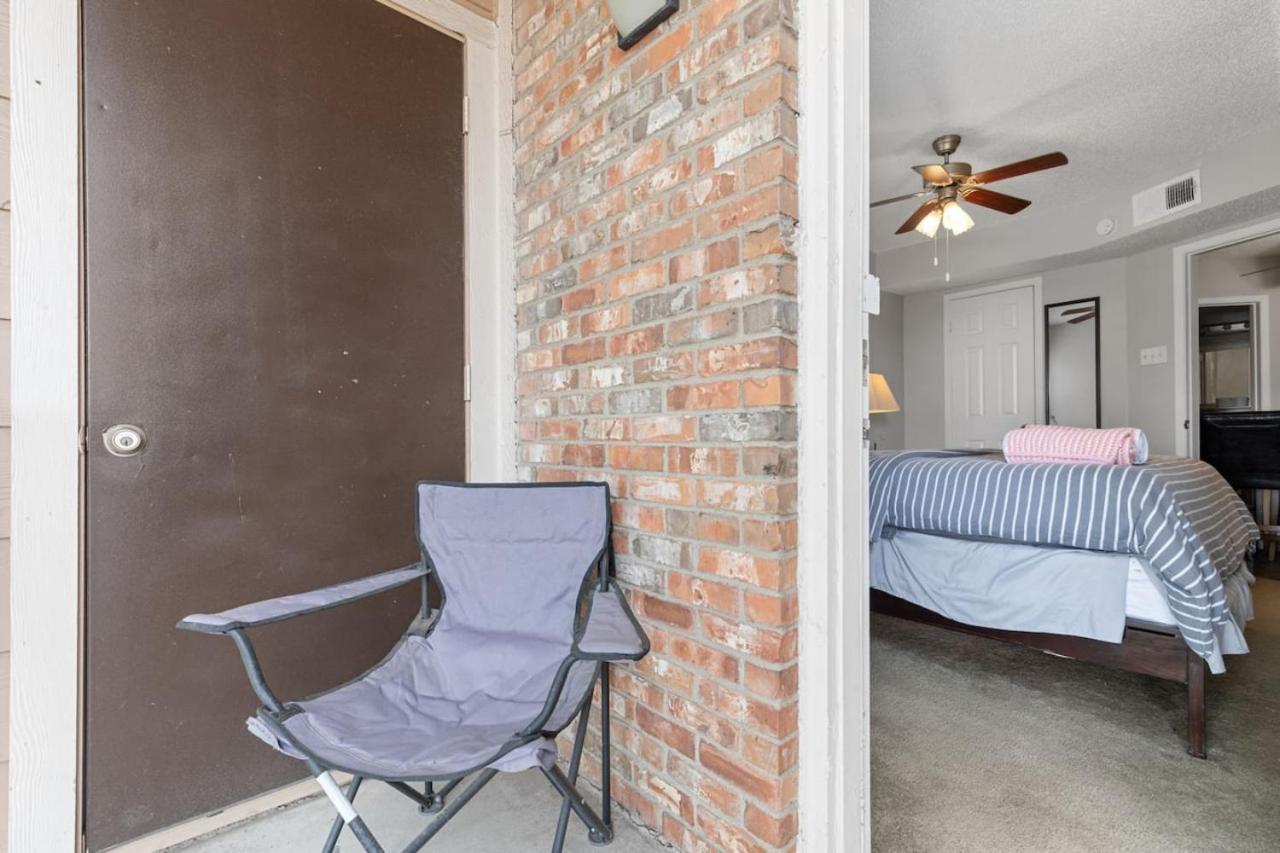 Work Remotely In Urban Dfw Apartment Dallas